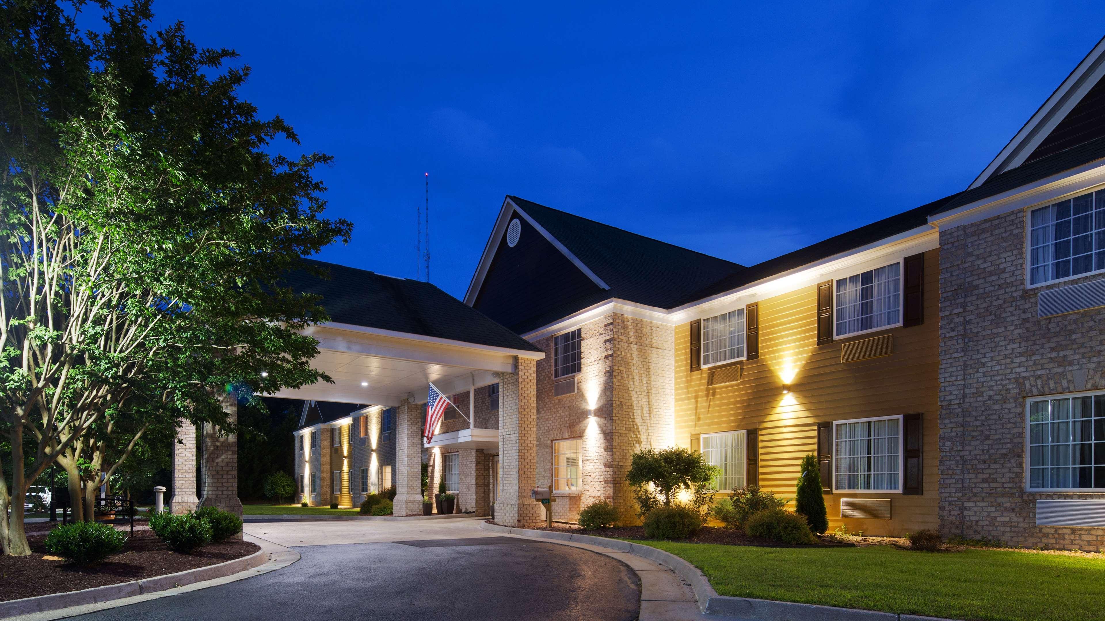 Holiday Inn Express Kilmarnock Exterior photo